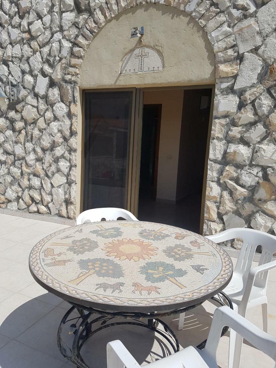 הוילה מאדאבה Town Of Mount Nebo מראה חיצוני תמונה