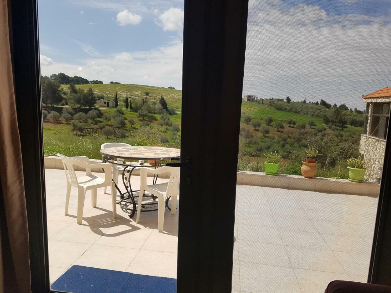 הוילה מאדאבה Town Of Mount Nebo מראה חיצוני תמונה